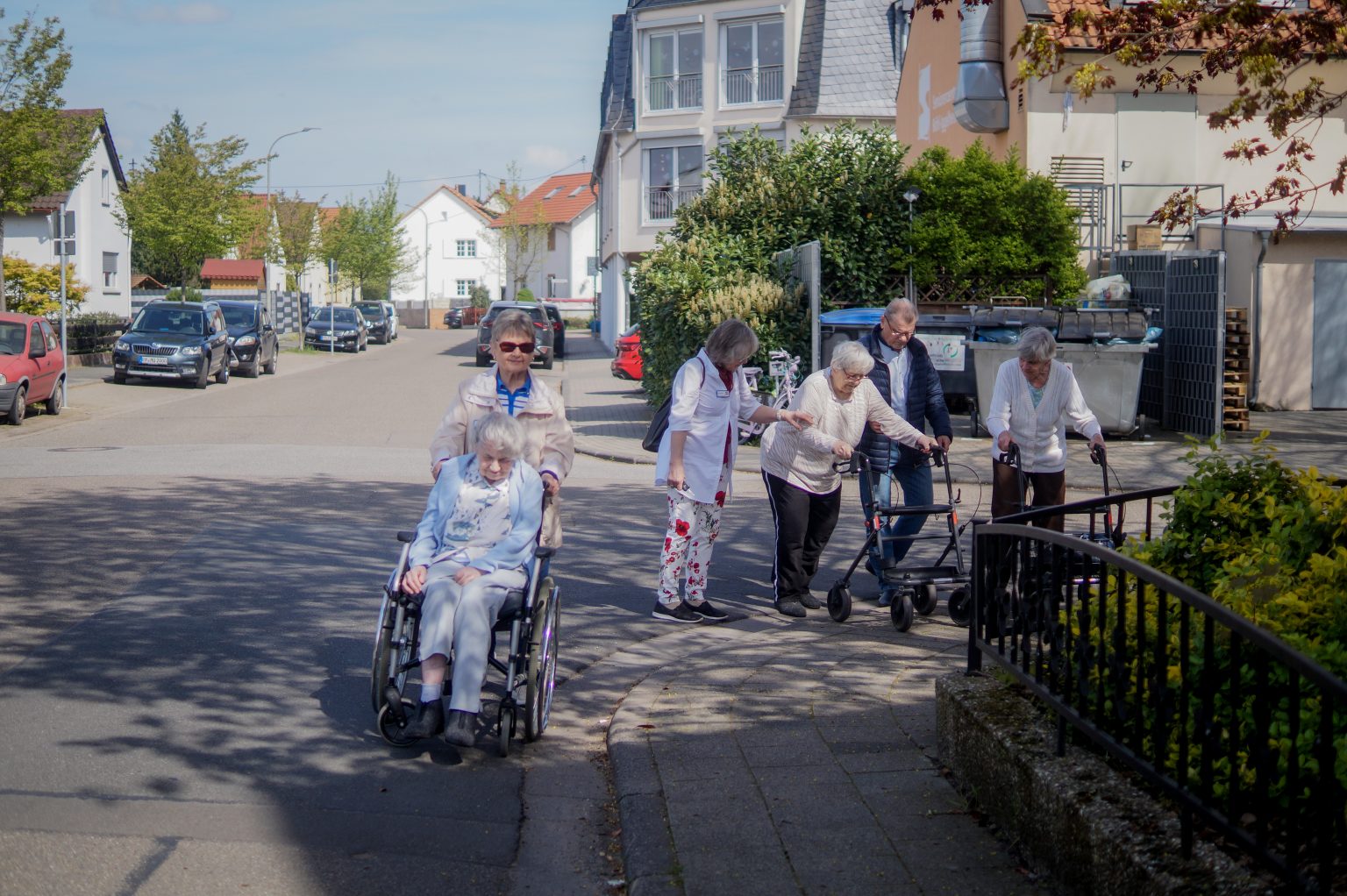 April 2024/ Frühlingsspaziergang der Ehrenamtlichen - Seniorenzentrum ...
